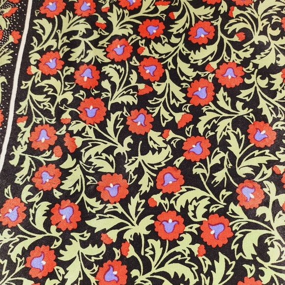 PIERRE BALMAIN scarf silk - Picture 12 of 12